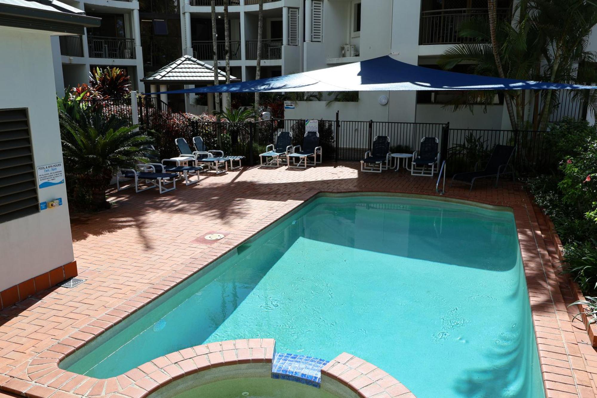 Aparthotel Burleigh On The 4*